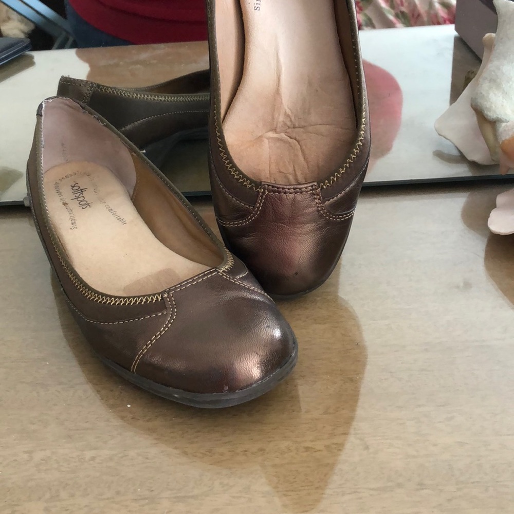 Softspots metallic flats